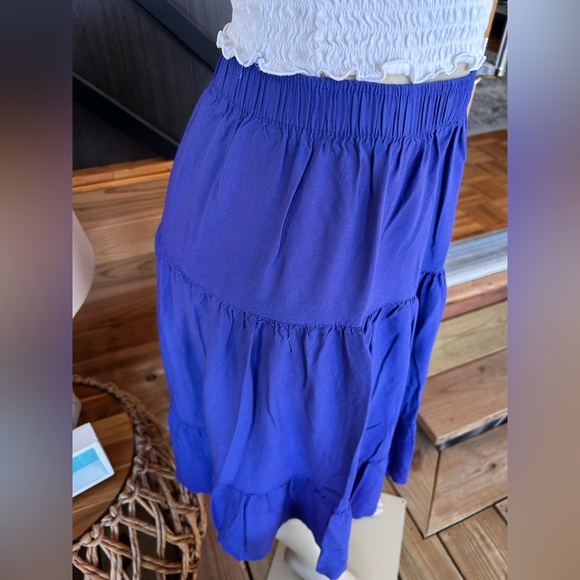 Clio size large color Blueberry skirt
Preloved elas waistband - Picture 6 of 6